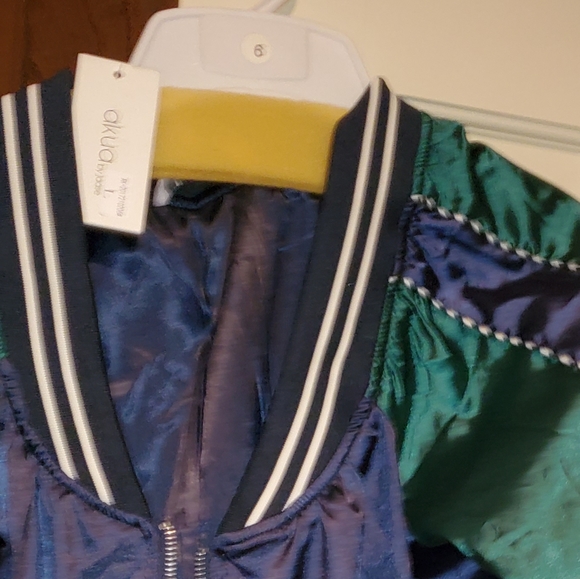 jacket - Picture 3 of 3